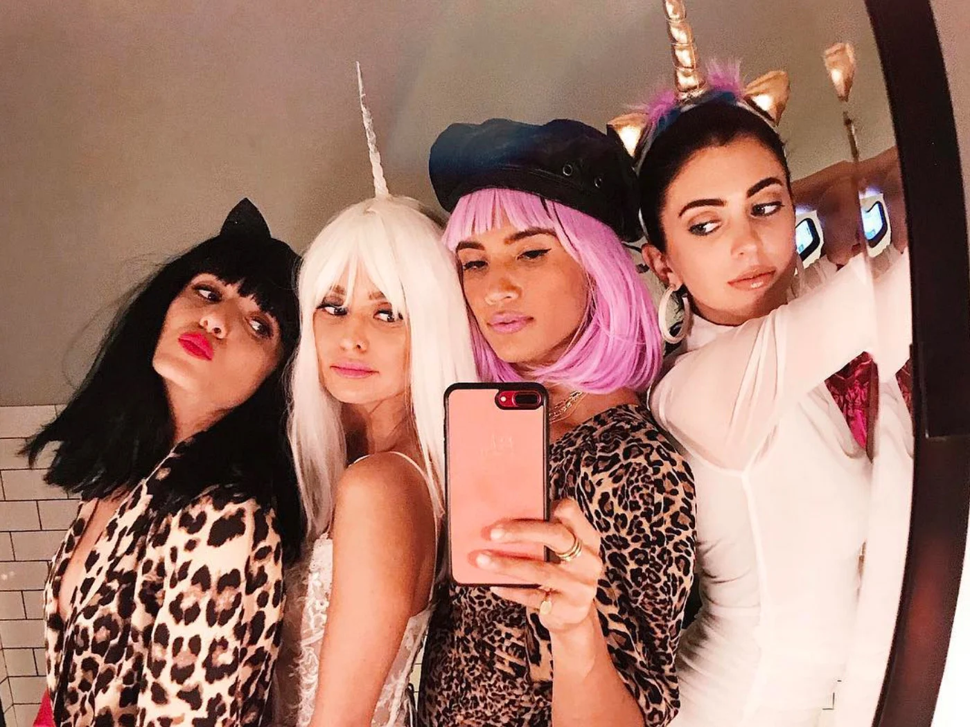 DE Halloween Sales Shop -KostümKönig Verkäufe kelseywhite halloween kostume